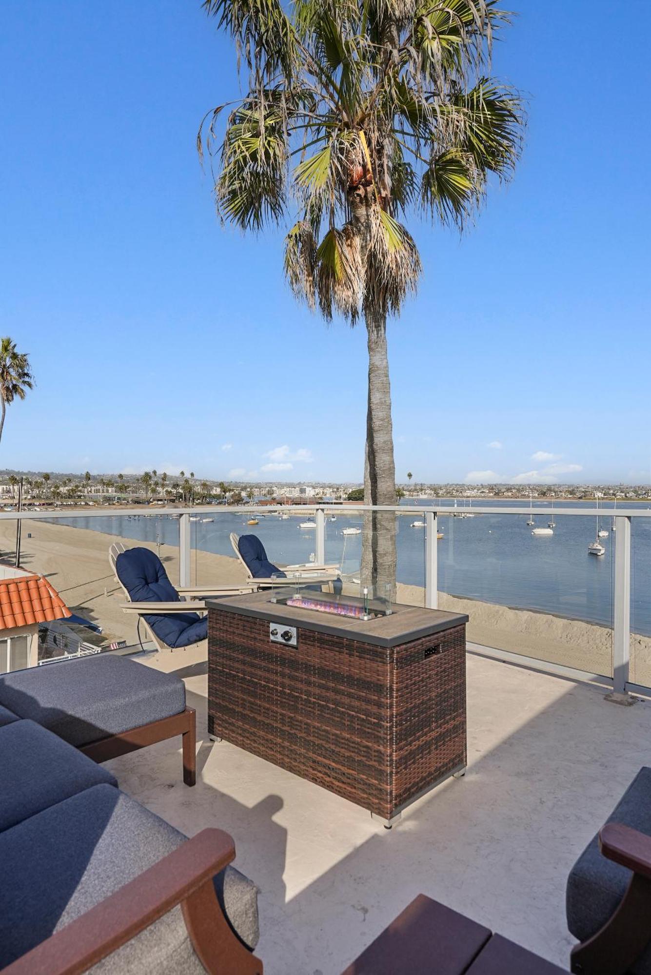 Stunning Bayfront Condo With Gorgeous Views, Garage, Massive Roof Deck & Ac - Dogs Welcome! 圣地亚哥 外观 照片